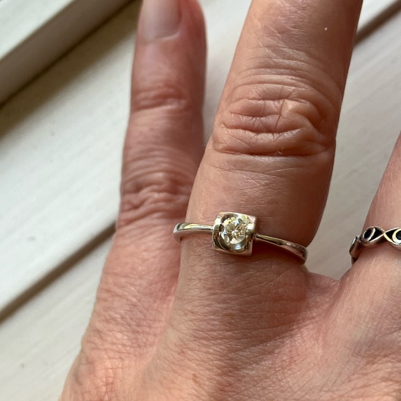 18kt White Gold Diamond tensor Ring 5.5 size - Picture 5 of 14